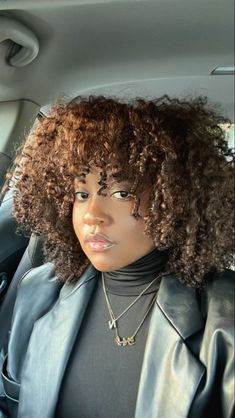 Brown Hair Black Women, Honey Brown Hair Color, Hair With Money Piece, Curly Brown Hair, 4b Hair, Hair Black Women, Natural Curly Hair Cuts, Highlights Curly Hair, Honey Brown Hair