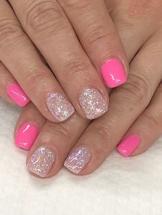 Gel Nail Light, Pink Summer Nails, Pink Nail Colors, Unghie Sfumate, Summer Gel Nails, Pink Glitter Nails, Glitter Rosa, Pink Gel Nails