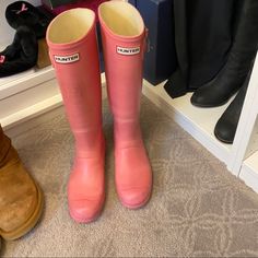 Pink Hunter Rain Boots For Women Barely Used In Great Condition Pink Hunter Rain Boots, Rain Boots For Women, Hunter Rain Boots, Hunter Shoes, Shoes Pink, Women Hunters, Boots For Women, Winter Rain, Rain Boots