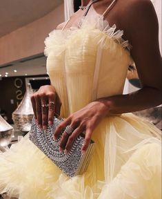 Corset Evening Gown, Arabic Women, Trap Queen, Tulle Prom Dresses, Gown Elegant, Spaghetti Strap Prom Dress, Evening Gowns Elegant, Luxury Aesthetic, Arab Women