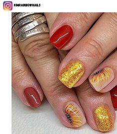 Fall Sunflower Nails Acrylic, Sunflower Nail Art, Daisy Nail Art, Yellow Nails Design, Cute Nail Colors, Sunflower Nails, Christmas Nails Easy