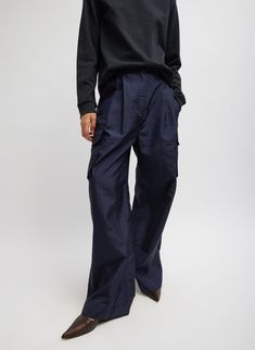 Nylon Cargo Pants Outfit, Creative Pragmatist, Relaxed Elegance, Ideal Wardrobe, Heel Accessories, Clothing Staples, Cargo Pocket, Cargo Pant, Denim Flares