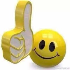 a yellow smiley face and thumbs up sign with the words buenos dias