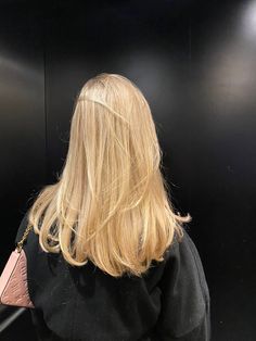 Butter Blonde Hair, Old Money Hairstyles, Honey Blonde Hair, Blonde Hair Shades