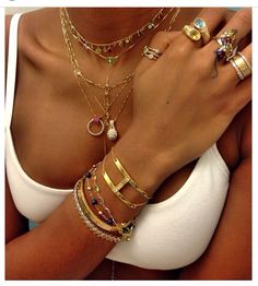 Loooove excessive accessories!! Gold Girl, Nail Jewelry, Dope Jewelry, Chunky Jewelry, Funky Jewelry, Jewelry Lookbook, Stacked Jewelry, Double Take, Girly Jewelry