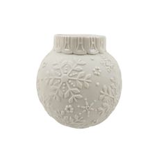 Create a warm, festive ambiance with this intricately embossed Lenox candle holder. Its snowflake design adds elegance and charm to holiday décor. • Intricate Snowflake Embossed Design • High-Quality Porcelain Material • Ideal For Tealight Candles • Adds Festive Touch To Décor • Classic Lenox Quality Measurements: Diameter at widest point 4.25 in Height 5 in Condition: Pre-Owned Good Orders placed with be shipped either the same or the next business day Intricate Snowflake, Tealight Candles, Snowflake Design, Embossed Design, Bisque Porcelain, Snowflake Designs, Tealight, Tea Light Candles, Emboss