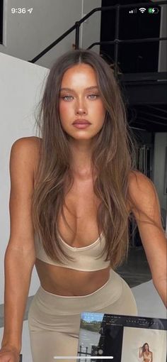 Mousy Brunette Hair, Cool Honey Brown Hair, Light Brown Hair Celebrities, New Hair Instagram Pictures, Brown Hair Light Eyebrows, Isabelle Mathers Makeup, Blonde Olive Skin, Hazelnut Hair Color Brown Light, Solid Light Brown Hair Color