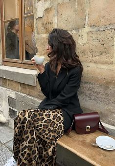 Leopard Print Outfits, Chique Outfit, Printed Long Skirt, Streetwear Mode, Nature Dress, Leopard Print Skirt, Leopard Skirt, Skirts Midi High Waisted, Dark Feminine