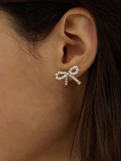 Composition : SilverColor : WhiteCountry of Origin : Republic of Korea Coquette Diy, Accessories Jewelry Earrings, Women Accessories Jewelry, Pearl Beads, Fashion Ideas, Silver Earrings, Jewelry Accessories, Jewelry Earrings, Composition