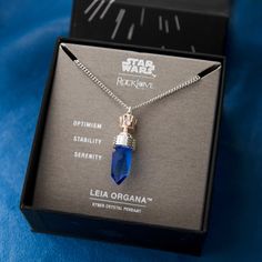 Star Wars Kyber Crystal, Frosted Highlights, Kyber Crystal Necklace, Star Wars Necklace, Kyber Crystal, Star Wars Items, Fandom Jewelry, Star Wars Jewelry, Star Wars Galaxy