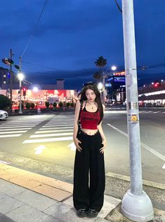 Festival Outfits Korean, Sando Outfit, Asian Tomboy Fashion, Filipina Girl Aesthetic, Black And Red Outfit, Asian Tomboy, Braids Simple, Aesthetic Ig Ideas, Outfit Konser