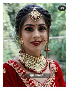 Bangle Ceremony Hairstyle, Nepali Wedding Hairstyles, Sheesh Patti Hairstyles Bun, Bridal Jooda Hairstyle, Dulhan Hairstyles Indian Bridal Bun, Big Forehead Hairstyles For Indian Bride, Bridal Hairstyle Indian Wedding Bun, Bridal Front Hairstyle Indian Wedding, Bridal Buns Hairstyle