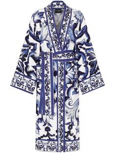 Rounded Wardrobe, Kimono Design, Dolce And Gabbana Blue, Strong Personality, Linen Fashion, Airport Fashion, Dolce E Gabbana, Sewing Basics, Printed Linen