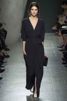 Long Sleeve Wrap Dress, Looks Chic, Wholesale Clothing, Jersey Dress, Milan Fashion Week, Kendall Jenner, Look Fashion