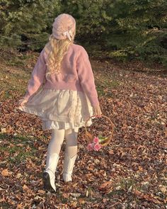 Join me on a picnic?🧺🍂💗🎀 Dress: @thecountry_boutiques cardigan + skirt: @simpleretro #cottagecore #cottagecoreaesthetic #princesscore #princesscoreaesthetic #coquette #pfg #pinkpinkpink A Picnic, Join Me