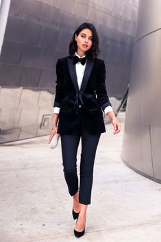 How are you mixing feminine and masculine style in your wardrobe? Wedding Guest Outfit Winter, Winter Party Outfit, Black And White Outfit, Black Velvet Blazer, Velvet Clothes, Outfit Trends, Mode Inspo, White Shirt Dress