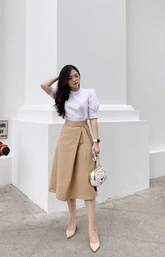 Sugestões Imperdíveis para Usar Saias Longas de Forma Casual e Confortável Rok Outfit, Korean Casual Outfits, Fashion Mistakes, Modest Fashion Outfits, Work Outfits Women, Professional Outfits