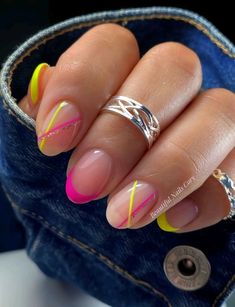 Nail Art Summer Short Nails, Gel Tips Nails Ideas Art Designs, Glitter Short Nail Designs, Festival Biab Nails, Colourful Nail Tips, Short Natural Summer Nails, Summer Birthday Nail Ideas, Manicure Ideas For Short Nails Summer, Fun Short Summer Nails