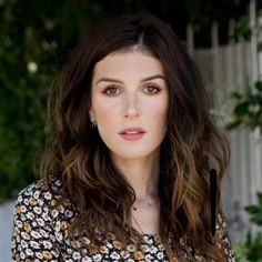 Ethereal Natural Ingenue Shenae Grimes Shenae Grimes Beech, Ingenue Makeup, Ingenue Ethereal, Beauty Without Makeup, Shenae Grimes, Cheryl Burke, Ethereal Makeup, Canadian Actresses, My Career