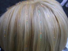 Blonde Hair With Tinsel, 2000s Core, Tinsel Hair, Hair Tinsel, Fairy Hair, Glitter Hair, Cool Hair