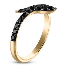 This edgy black diamond snake ring is an enchanting look. 14K yellow gold and black rhodium Round black diamonds sparkle on the bypass shank Total diamond weight is 1/2 carat Jewelry Style Guide, Diamond Fashion Jewelry, Black Engagement Ring, Anniversary Wedding Band, Jewelry Staples, Jared The Galleria Of Jewelry, Black Diamond Ring Engagement, Snake Ring, Diamond Anniversary