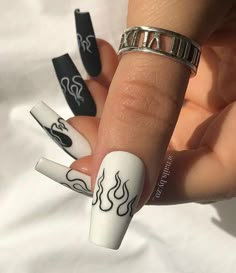 Nails Coffin Short, White Nail Art, Glow Nails, Classy Acrylic Nails