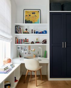 Homeschool Desk Ideas Work Stations, Kids Desk Area In Bedroom, Desk Kids Room, Office Playroom Combo, Sports Nursery Theme, Kids Workspace, Kids Study Desk, Office Playroom, Kids Study