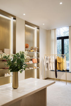 We are delighted to announce the opening of our flagship store in the heart of Amsterdam. The space has been designed to reflect our ethos of timeless Mediterranean style. Warm textures and soft fabrics evoke the sensory experience associated with Aurélien. The store features light beige oak surfaces, brass textures and a travertine floor to emphasize our colourful range of products. Lobby Lighting Design, Hotel Lighting Design, Mim Design, Joe Black, Architectural Lighting Design, Retail Lighting, Retail Interior Design, Ambience Lighting