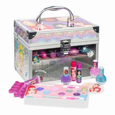 Want to add some glam to playtime? Discover the joy of safe and fun playtime with Disney Princess Train Case Makeup Set Toys for Girls . Designed specifically for kids, this make up kit is great for unleashing creativity. Its the ideal choice for parents seeking non-toxic toys for girls who love to play with make up. This make up for kids is completely safe for children, thanks to its water-based formula. Your little one can enjoy using our makeup sets without any worry, as each product in the p Eye Shimmer, Makeup Toys, Makeup Kit For Kids, Play Makeup, Rose Glitter, Complete Makeup, Glitter Lip, Kids Pretend Play, Toe Separator