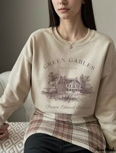 Olivia Mark - Vintage-inspired Leisure Sculpture Print Round Neck Long Sleeve Athletic Sweatshirt Academia Style, Athletic Sweatshirts, Anne Shirley, Anne Of Green, Sports Sweatshirts, Anne Of Green Gables, Green Gables, Maxi Skirts, Vintage Casual