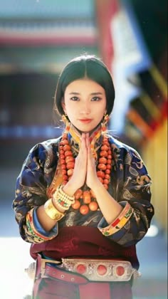 Tibetan Attire, Traditional Tibetan Dress, Tibetan Thupka, Century Dress, Art Photography Portrait