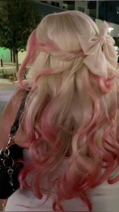 #pink #hairstyles Coquette Hair Color Ideas, Pink And Blonde Hair Aesthetic, Pink Hair For Blondes, Aesthetic Colored Hair, Pink Blonde Aesthetic, Blond Hair Pink Tips, Hair Dye With Blonde, Hair Dye Ideas With Blonde, White Hair With Pink Tips