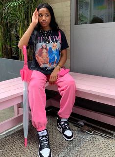 #streetwearfashion Looks Hip Hop, Teenage Outfits, Streetwear Fits, Pink Sweatpants, Tomboy Outfits, Tomboy Style Outfits, Chill Outfits, Hip Hop Outfits, Urban Street Style