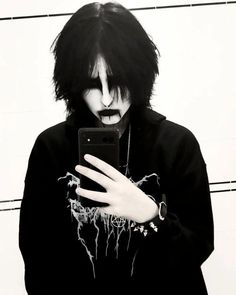 Corpse Make Up Metal, Goth Metalhead Guy, Male Corpse Paint, Male Gothic Makeup, Black Metal Face Paint, Metal Makeup Men, Metalcore Makeup, Corpse Paint Men