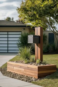 13 Brilliant Mailbox Flower Bed Ideas to Wow Your Neighbors 24 Mailbox Flower Bed Ideas, Mailbox Flower Bed, Modern Mailbox Design, Creative Mailbox, Mailbox Flowers, Mailbox Garden, Mailbox Makeover, Mailbox Landscaping