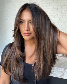 60 Brunette Balayage Looks For Low-Maintenance Glam Bold Highlights, Black Hair Balayage, Hair With Highlights, Hairstyles For Layered Hair, Haircuts For Medium Hair, Balayage Brunette