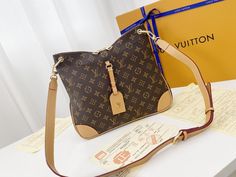 Designer Handbags Louis Vuitton, Top Handbags, Sierra Leone, Vuitton Bag, Bags Designer Fashion, Exclusive Bag, Lv Bag, New Bag, Louis Vuitton Handbags