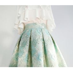 A beautiful skirt full of pale green and white roses. Green means "new feeling" and white means "beautifulness". An item that makes you feel like an elegant and elegant lady.



 <Size>



 small size



 Total length: 68cm

 Waist: 64cm




 medium size



 Total length: 68cm

 Waist: 68cm




 L size



 Total length: 69cm

 Waist: 72cm




 XL size



 Total length: 69cm

 Waist: 76cm




 XXL size



 Total length: 70cm

 Waist: 80cm













 <Material>



 polyester Long Cream Skirt With Floral Print, Floral Print Skirt For Summer Wedding, Elegant Ruffled Skirt For Garden Party, Summer Wedding Skirt With Floral Print, Green Full Skirt With Ruffles, Feminine Full Cream Skirt, Green Skirt For Spring Garden Party, Green Skirt For Garden Party, Elegant Voluminous Skirt For Garden Party