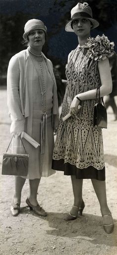 Style Année 20, 1920s Women, 1920 Fashion, Flapper Girl, 20s Fashion, 1920s Dress, Women Street, Royal Ascot, Estilo Art Deco