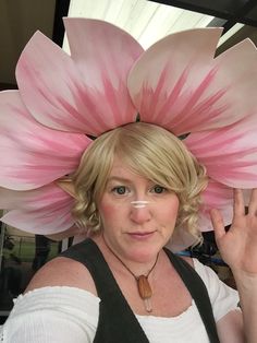 Flower Hat Make Your Own A Tutorial and Patterns | Etsy Diy Flower Costume, Costume Fleur, Plan Rathavit, Ren Faire Outfits, Flower Costume, Alice In Wonderland Costume, Wonderland Costumes, Hallowen Costume, Ren Fest