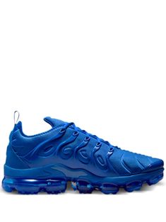 royal blue round toe front lace-up fastening logo-debossed tongue pull-tab at the heel branded insole signature Air VaporMax sole These styles are supplied by a premium and authenticated sneaker marketplace. Stocking only the most sought-after footwear, they source and curate some of the most hard to find sneakers from around the world. Air Vapormax Plus, Nike Air Vapormax Plus, Air Vapormax, Nike Air Vapormax, Blue Sneakers, Sneakers Blue, Derby Shoes, Athletic Sneakers, Espadrille Shoes