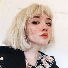 Teenage Hairstyles, Short Grunge Hair, Going Viral, Aesthetic People, Short Blonde, Girl Short Hair, Short Blonde Hair, Grunge Hair, Hairstyles For School