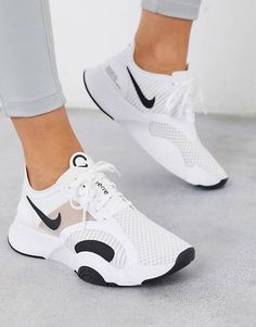 Kasut Pengantin, Nike Fitness, Womens Workout Shoes, Air Max 90s, Nike Training Shoes, Dr Shoes, Basket Style, Cute Nike Shoes, Cute Sneakers