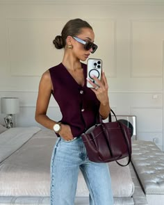 New Years Eve Casual Outfit, Waistcoat Fashion, Look Zara, Slim Sweater, Knitwear Fashion, Casual Vest, Mode Inspo, Women Street, Loose Sweater