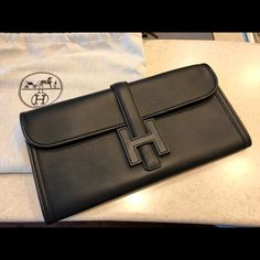 New Unused Jige Clutch. With Dust Bag Hermes Jige Clutch, Hermes Jige, Beaded Bags, Hermes Bags, Continental Wallet, Limited Time, Dust Bag, Bag Lady, Wallet