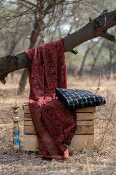 Dress Display Ideas, Scarf Fashion Photography, Eco Dyeing Fabric, Cotton Dress Indian, Digital Dress, Packing Hacks Clothes, Creative Fashion Photography