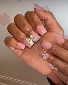 Medium Bling Nails, Short Acrylic Nails With Rhinestones, Bling Nails Short, Short Bling Acrylic Nails, Short Bling Nails, Acrylic Toe Nails, Classy Acrylic Nails