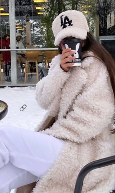 Engagement Hand, Selena Gomez Cute, Baby Tumblr, Dresses Kids Girl, Fall Fashion Outfits, Winter Fashion Outfits, Winter Style, Fashion Styles