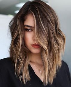 Rich Girl Hair, Hairstyle 2023, Collarbone Length Hair, Brown Hair With Lowlights, Haircut For Thick Hair, Hair Color Balayage, Light Hair, Medium Length Hair Cuts, Brown Hair Colors