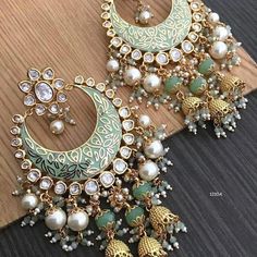 Jhumka Earrings Gold, Earrings Jhumka, Gold Jhumka, Jhumka Designs, Bridal Jewellery Earrings, Gold Jhumka Earrings